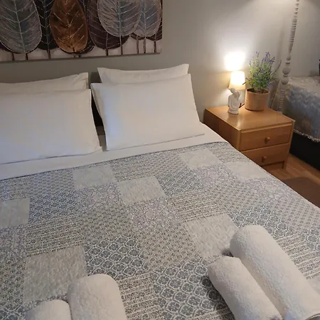 Andromache Center Cozy